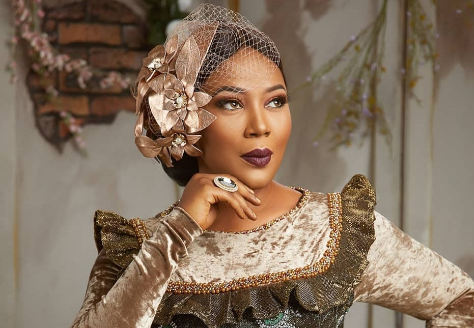 The Orchid Glam Makeup